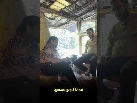 तुम्हें हर मौसम में यार बदलना मुबारक, हमारा ठिकाना आज भी चाय की दुकान है। #Poetry